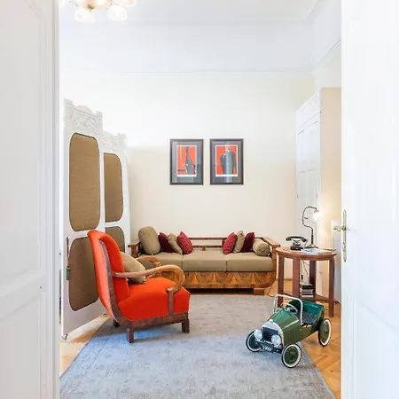 Stunning Spacious Art Nouveau Apart , Grand Piano