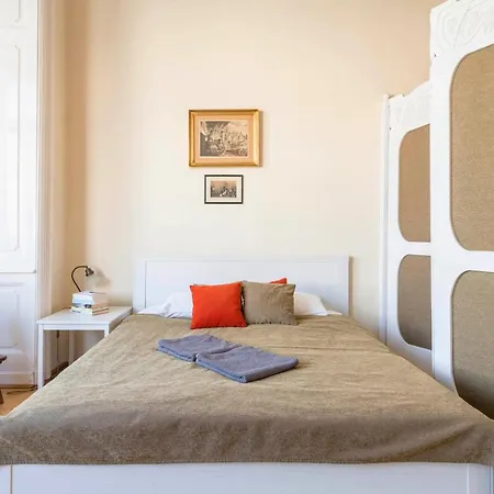 Apartment Stunning Spacious Art Nouveau Apart , Grand Piano *