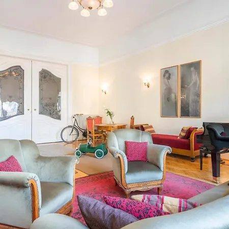 Apartment Stunning Spacious Art Nouveau Apart , Grand Piano *